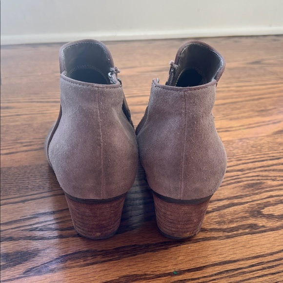 Good🎉 condition BLONDO Villa Ankle Boots in mushroom suede, size 8. WATERPROOF!🎉 - Picture 3 of 11